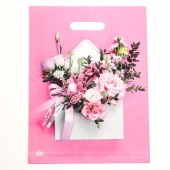 Розовый пакет с цветочным принтом и вырубной ручкой (40х31 см) - Сима-Ленд - купить с доставкой в Стерлитамаке