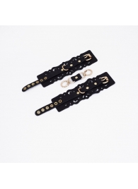 Черные кожаные наручники с узорами и золотистой фурнитурой - Crazy Handmade - купить с доставкой в Стерлитамаке