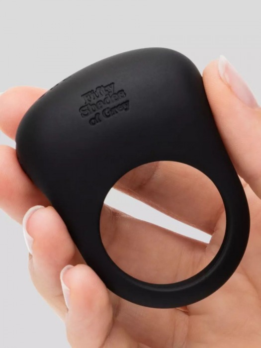 Черное эрекционное виброкольцо Sensation Rechargeable Vibrating Love Ring - Fifty Shades of Grey - в Стерлитамаке купить с доставкой
