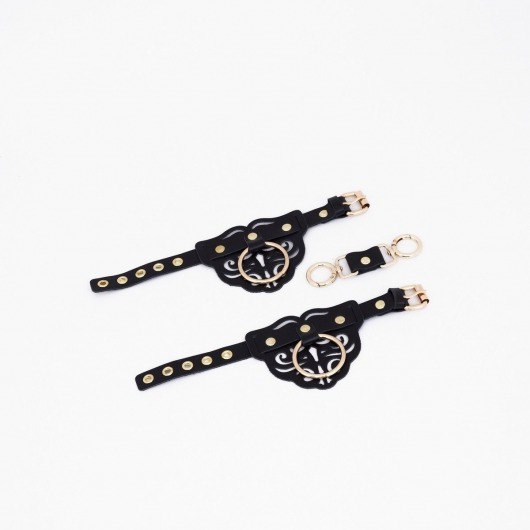 Черные кожаные наручники с клепками, кольцами и золотистой фурнитурой - Crazy Handmade - купить с доставкой в Стерлитамаке