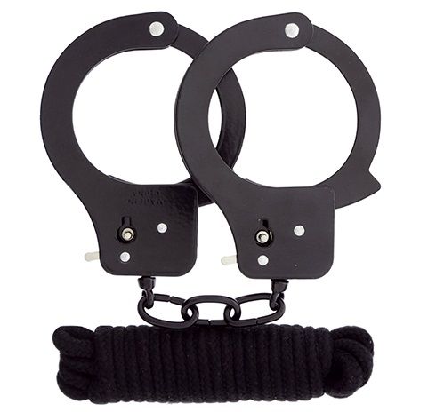 Чёрные наручники из листового металла в комплекте с веревкой BONDX METAL CUFFS LOVE ROPE SET - Dream Toys - купить с доставкой в Стерлитамаке